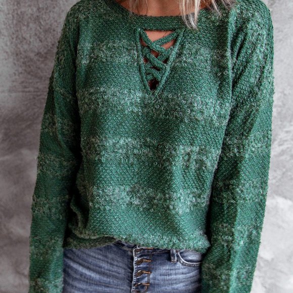 💜 New Green Crisscross Fuzzy Sweater - Picture 3 of 4